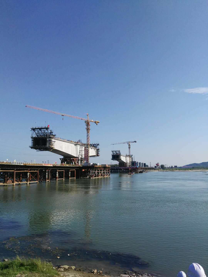 Zhengwan Express Way-Cast in situ beam-Cantilever Form Traveler Boyoun