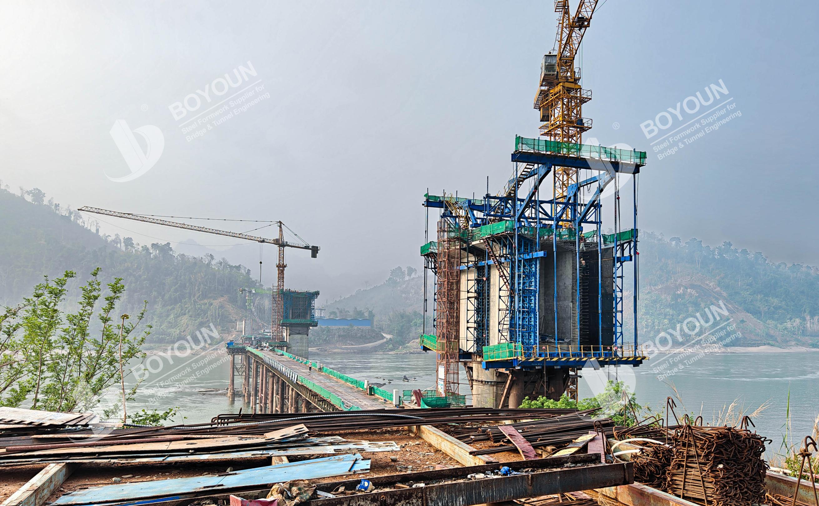 Pak Lay Mekong River Bridge Cantilever Form Traveler Construction Site